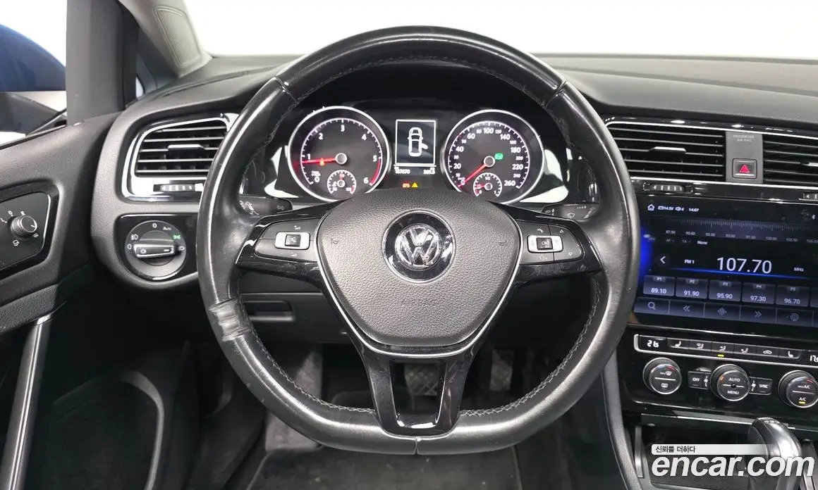 Volkswagen Golf 2015 2.0 автомат (гидро), фото 13