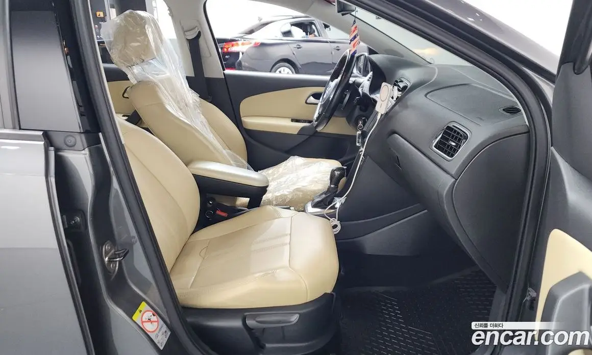 Volkswagen Polo 2014 1.6 автомат (гидро), фото 11 Volkswagen Polo 2014 1.6 автомат (гидро), фото 11