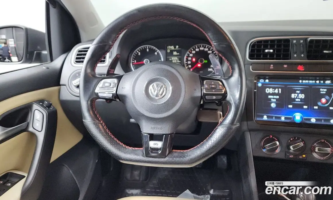 Volkswagen Polo 2014 1.6 автомат (гидро), фото 13 Volkswagen Polo 2014 1.6 автомат (гидро), фото 13