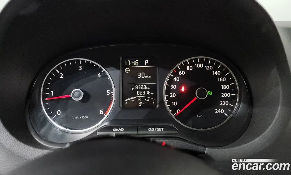 Volkswagen Polo 2014 1.6 автомат (гидро), фото 8 Volkswagen Polo 2014 1.6 автомат (гидро), фото 8