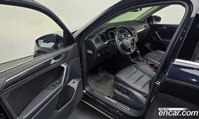 Volkswagen Tiguan 2020 2.0 автомат (гидро), миниатюра 11 Volkswagen Tiguan 2020 2.0 автомат (гидро), миниатюра 11