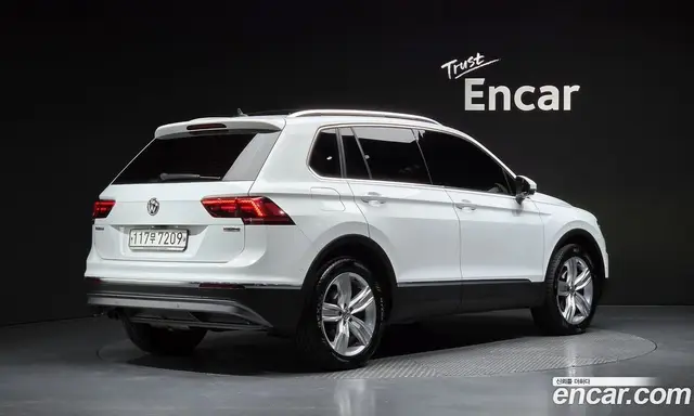 Volkswagen Tiguan 2020 2.0 автомат (гидро), миниатюра 2