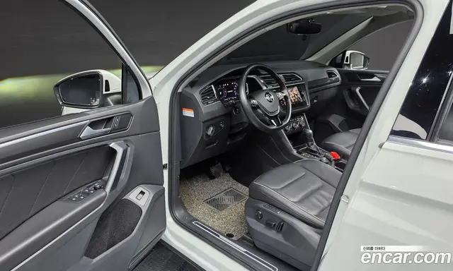Volkswagen Tiguan 2020 2.0 автомат (гидро), миниатюра 10