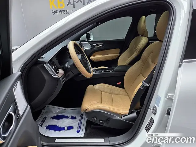 Volvo XC60 2021 2.0 автомат (гидро), миниатюра 12