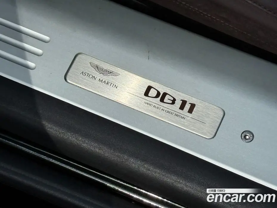 Aston Martin DB11 2023 4.0 автомат (гидро), фото 18