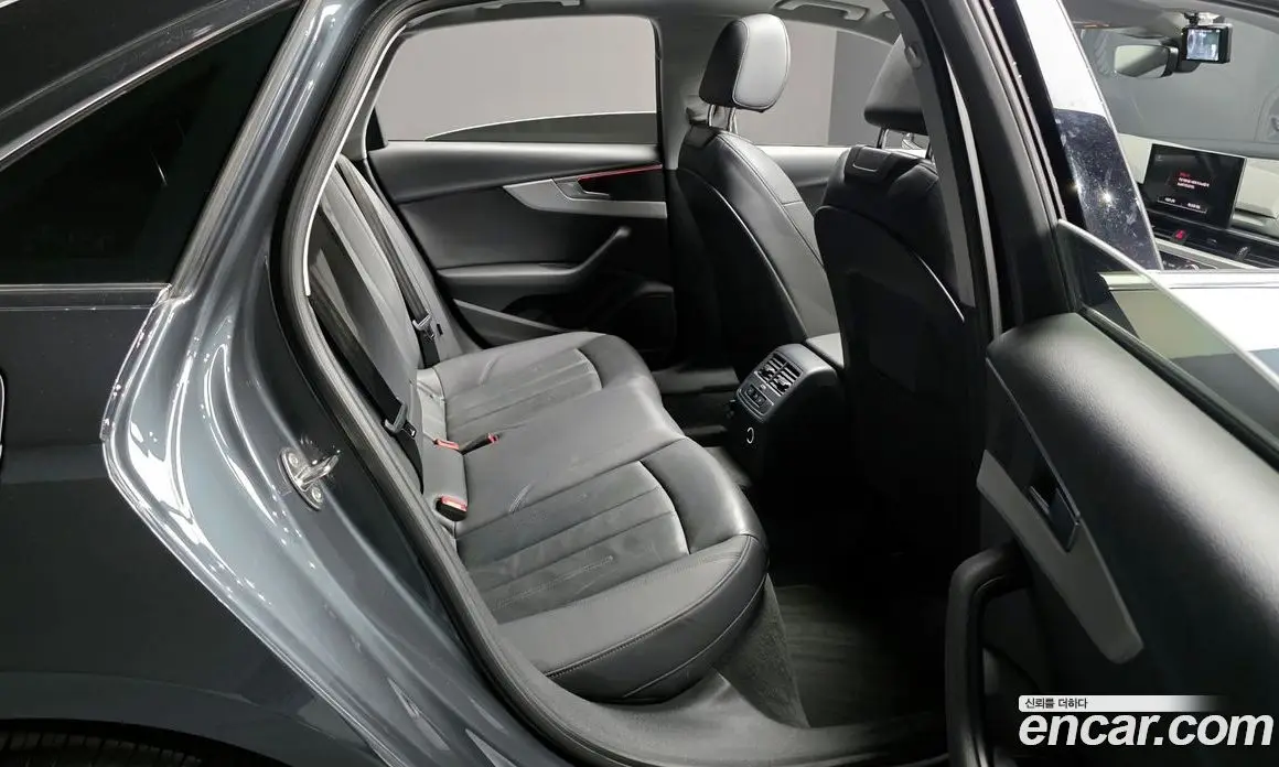 Audi A4 2020 2.0 автомат (гидро), фото 12