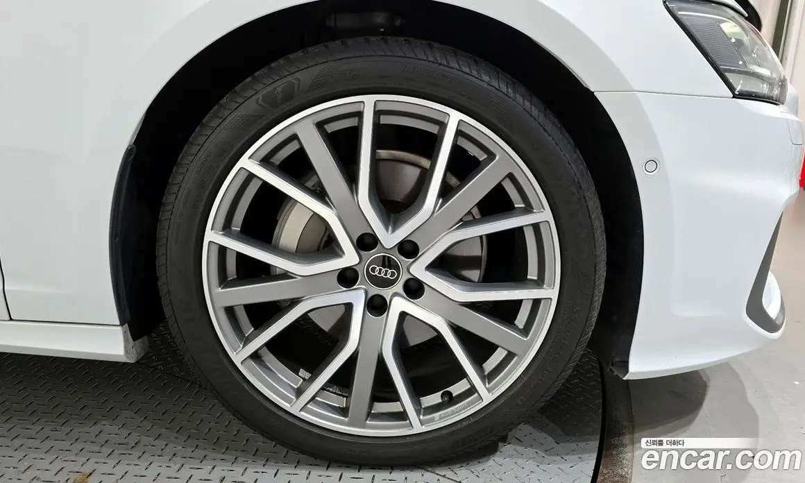 Audi A6 2023 3.0 автомат (гидро), фото 5 Audi A6 2023 3.0 автомат (гидро), фото 5