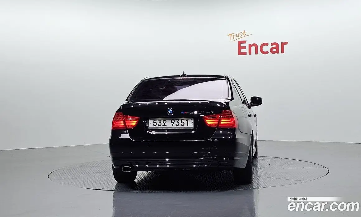 BMW 3 серия 2009 2.0 автомат (гидро), фото 4