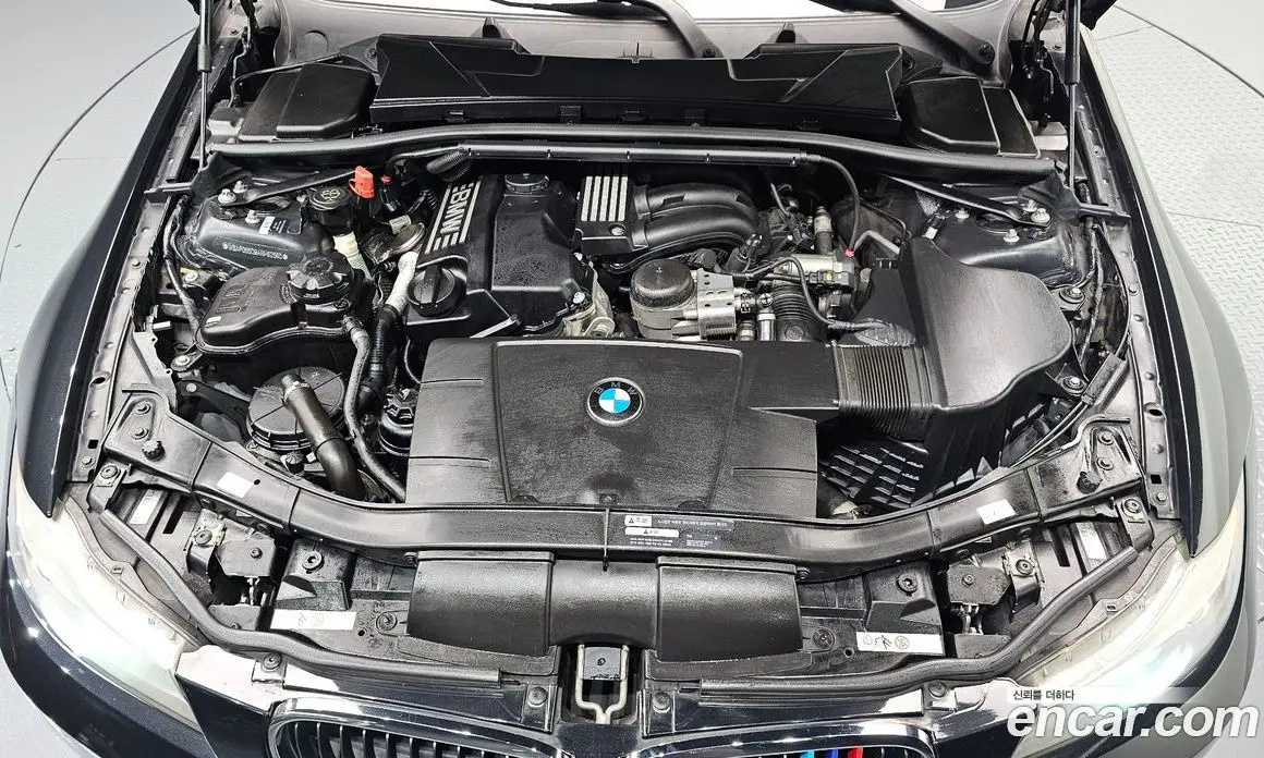 BMW 3 серия 2009 2.0 автомат (гидро), фото 6
