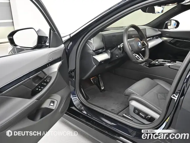 BMW 5 серия 2025 2.0 автомат (гидро), миниатюра 11 BMW 5 серия 2025 2.0 автомат (гидро), миниатюра 11