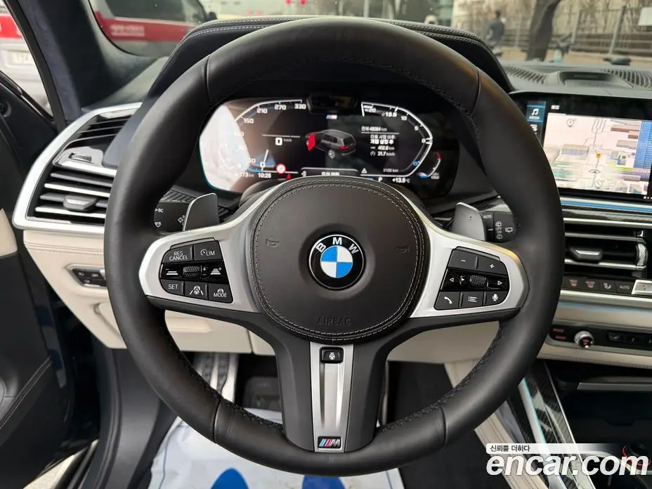 BMW X7 2022 3.0 автомат (гидро), фото 17