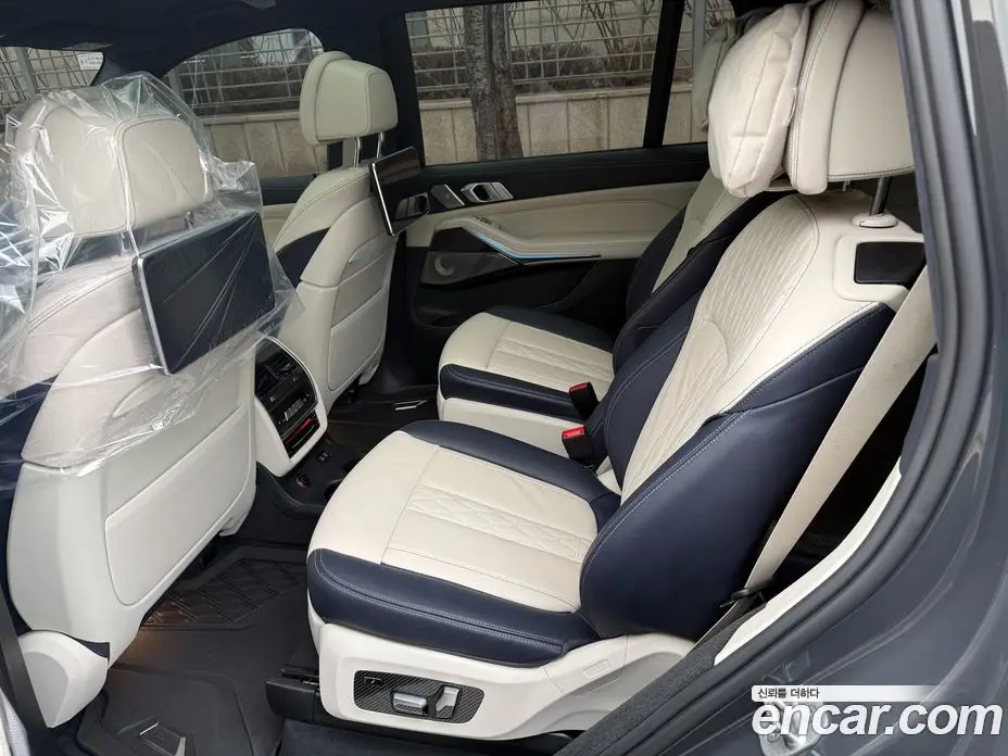 BMW X7 2022 3.0 автомат (гидро), фото 18