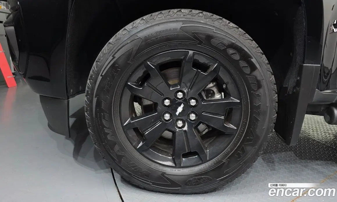 Chevrolet Colorado 2021 3.6 автомат (гидро), фото 5