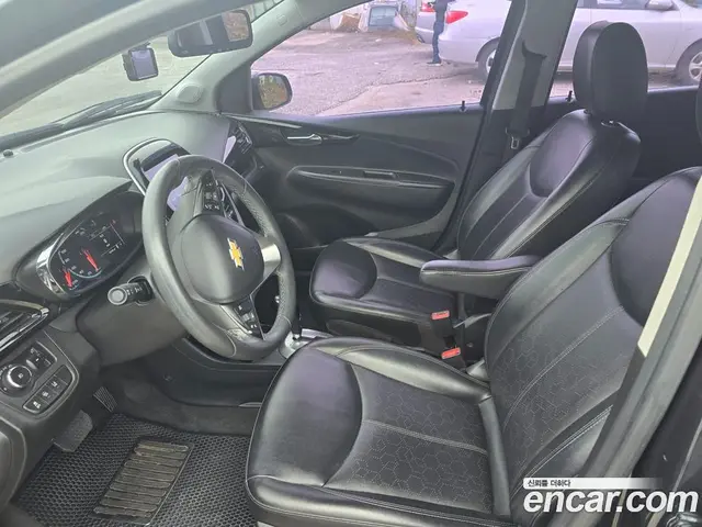 Chevrolet Spark 2016 1.0 автомат (гидро), миниатюра 10