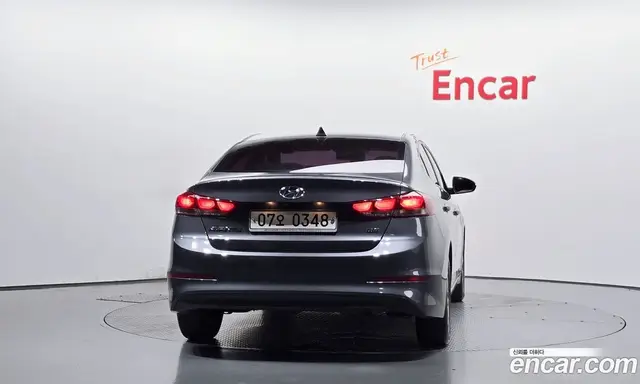 Hyundai Avante 2016 1.6 автомат (гидро), миниатюра 4 Hyundai Avante 2016 1.6 автомат (гидро), миниатюра 4