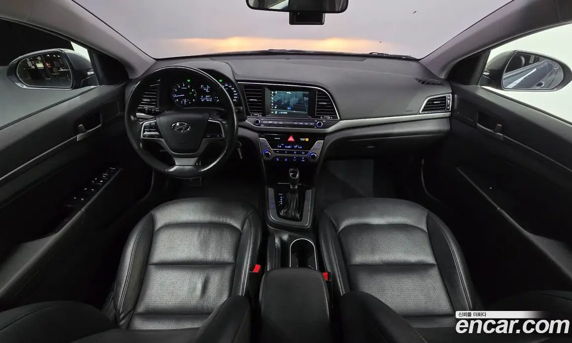 Hyundai Avante 2016 1.6 автомат (гидро), фото 7 Hyundai Avante 2016 1.6 автомат (гидро), фото 7
