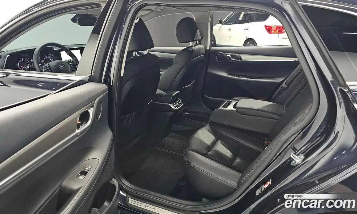 Hyundai Grandeur 2021 2.5 автомат (гидро), фото 12