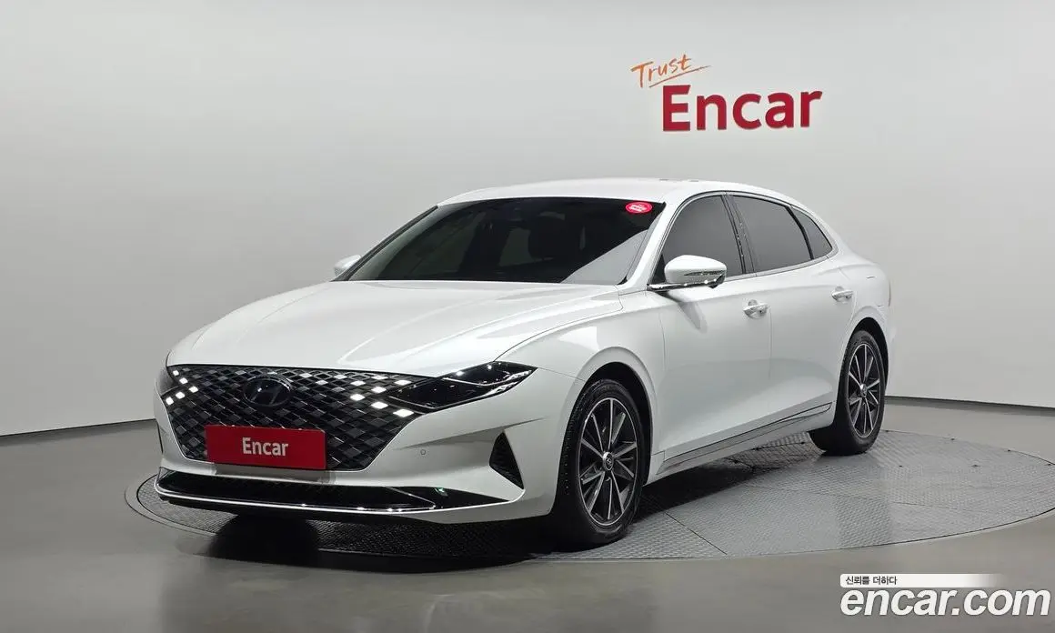 Hyundai Grandeur 2022 2.5 автомат (гидро), фото 1 Hyundai Grandeur 2022 2.5 автомат (гидро), фото 1