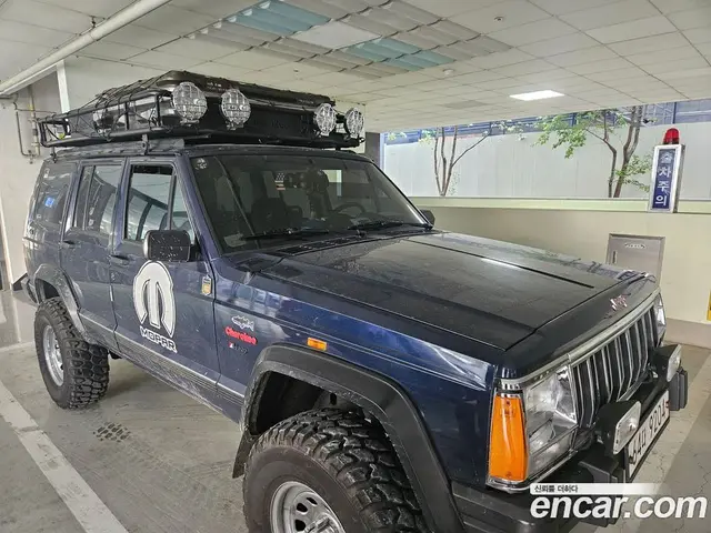 Jeep Cherokee 1993 2.5 механика, миниатюра 3