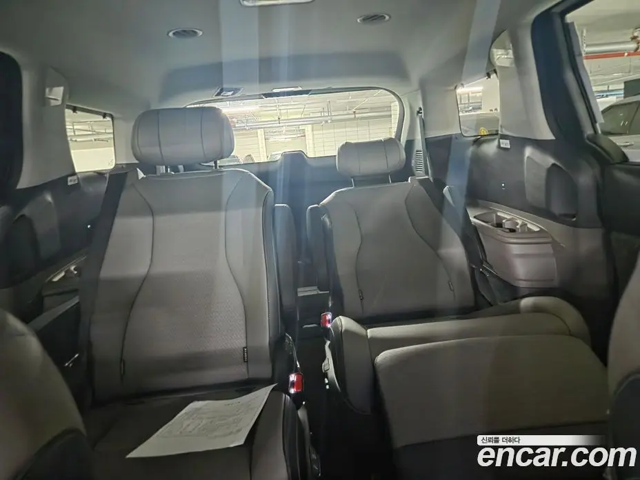 Kia Carnival 2026 1.6 автомат (гидро), фото 15 Kia Carnival 2026 1.6 автомат (гидро), фото 15