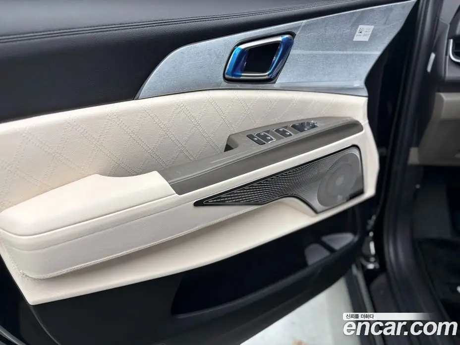 Kia Carnival 2026 1.6 автомат (гидро), фото 17 Kia Carnival 2026 1.6 автомат (гидро), фото 17