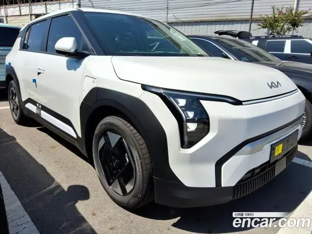Kia EV3 2026 0.4 автомат (гидро), миниатюра 2 Kia EV3 2026 0.4 автомат (гидро), миниатюра 2