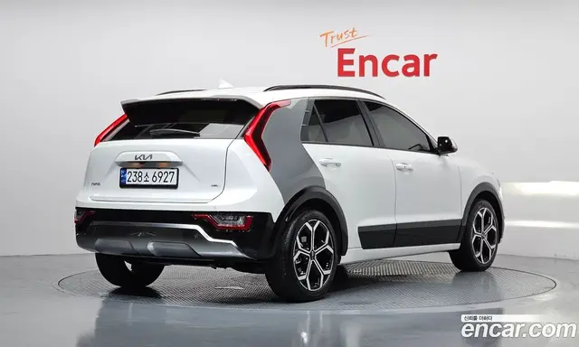 Kia Niro 2022 1.6 автомат (гидро), миниатюра 2