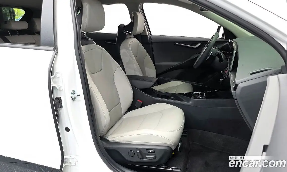 Kia Niro 2022 1.6 автомат (гидро), фото 11