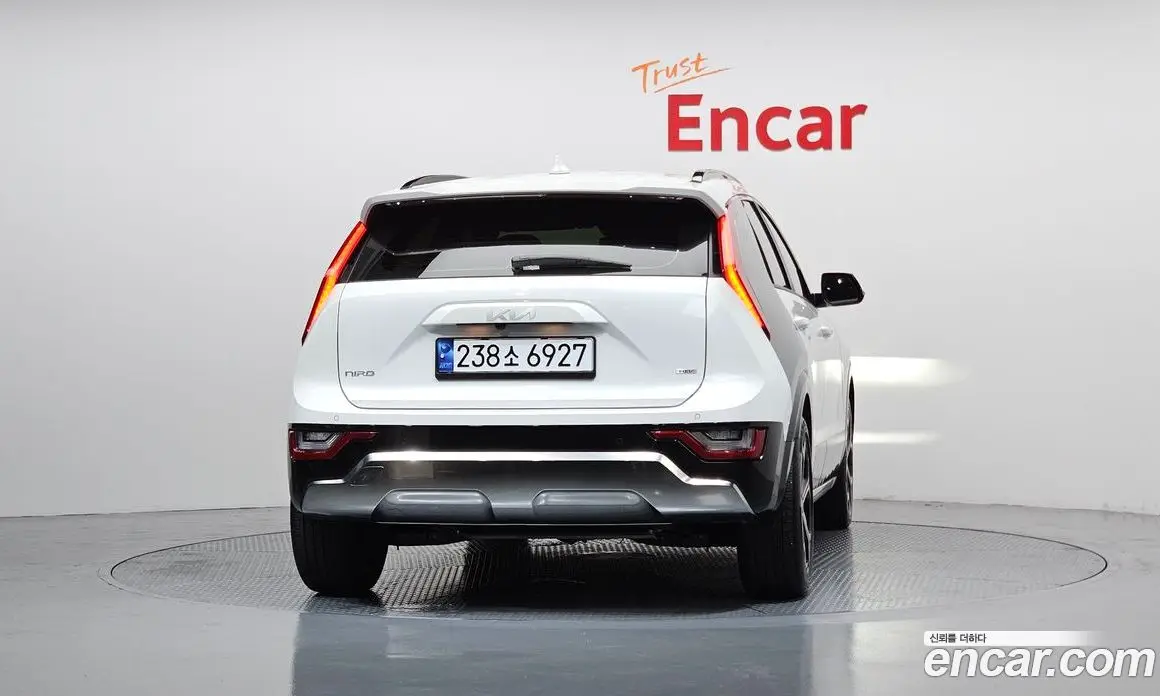 Kia Niro 2022 1.6 автомат (гидро), фото 4
