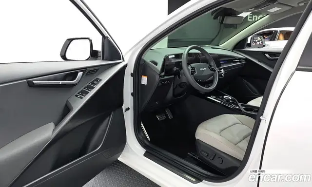 Kia Niro 2022 1.6 автомат (гидро), миниатюра 10