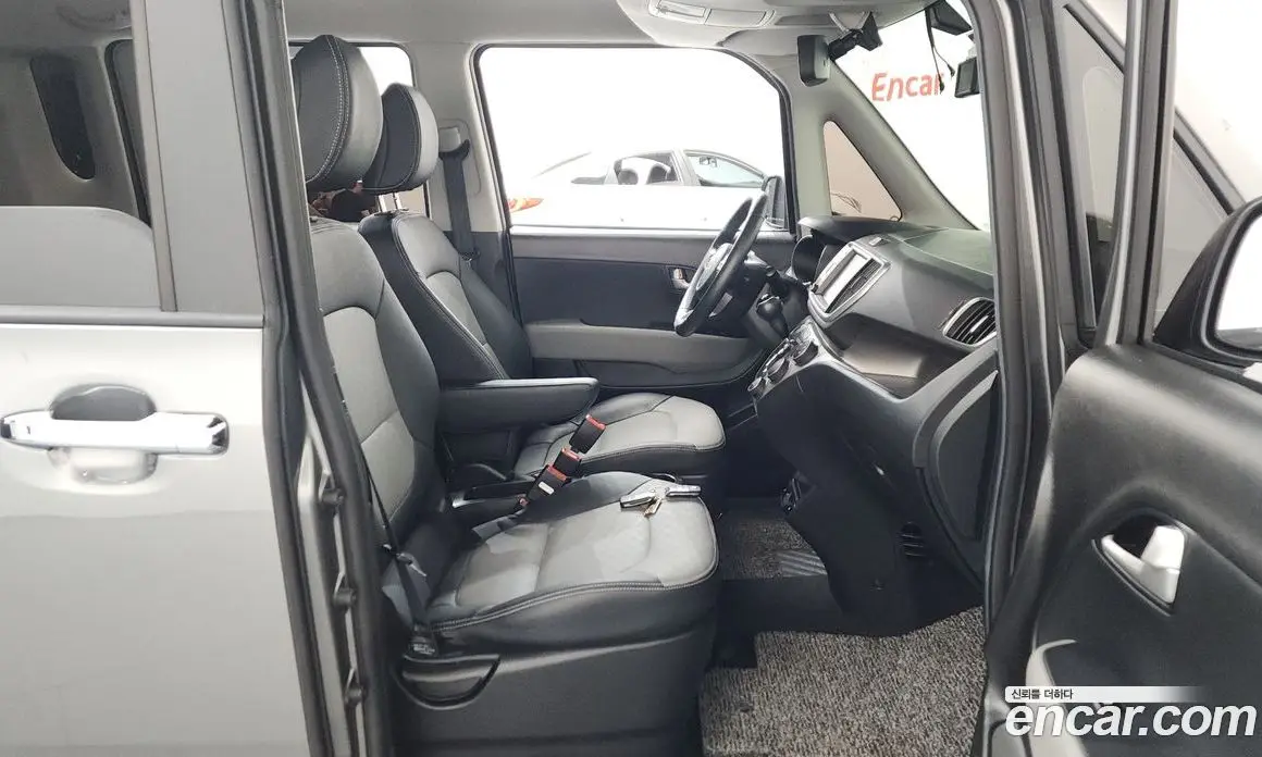 Kia Ray 2022 1.0 автомат (гидро), фото 11