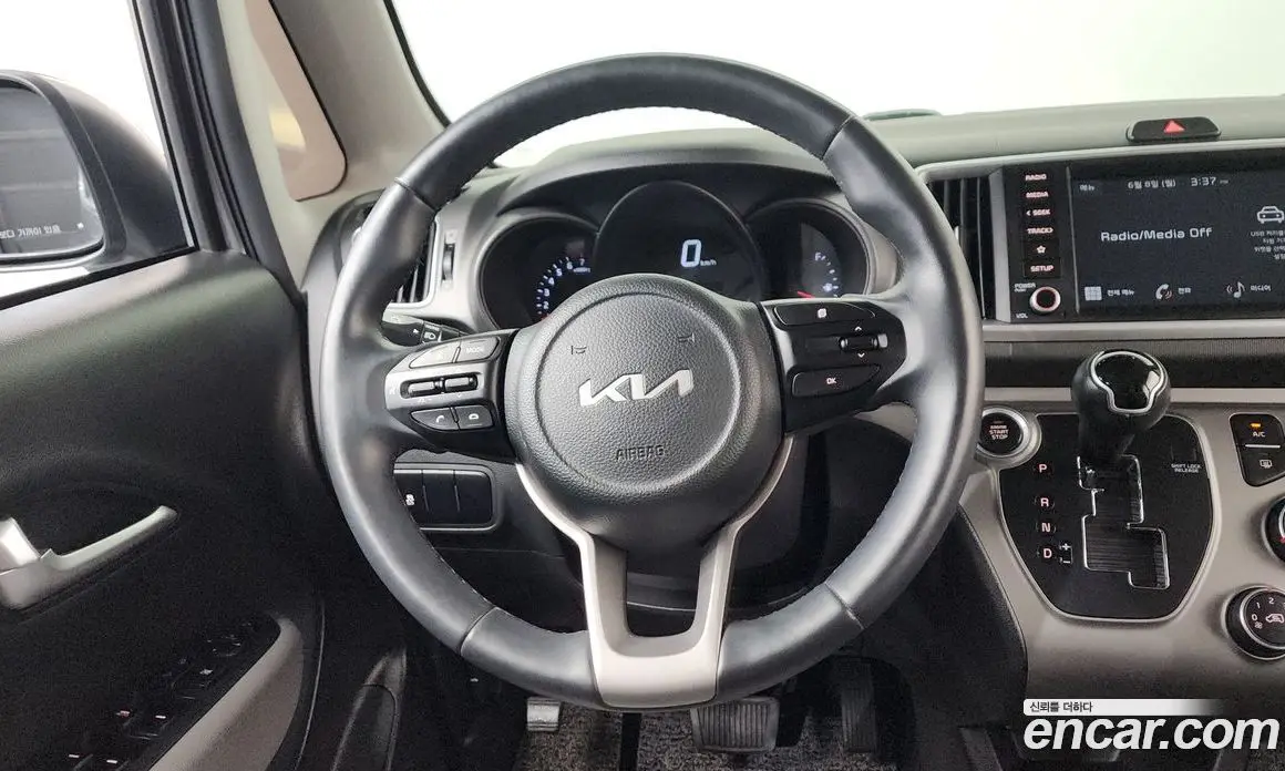 Kia Ray 2022 1.0 автомат (гидро), фото 14