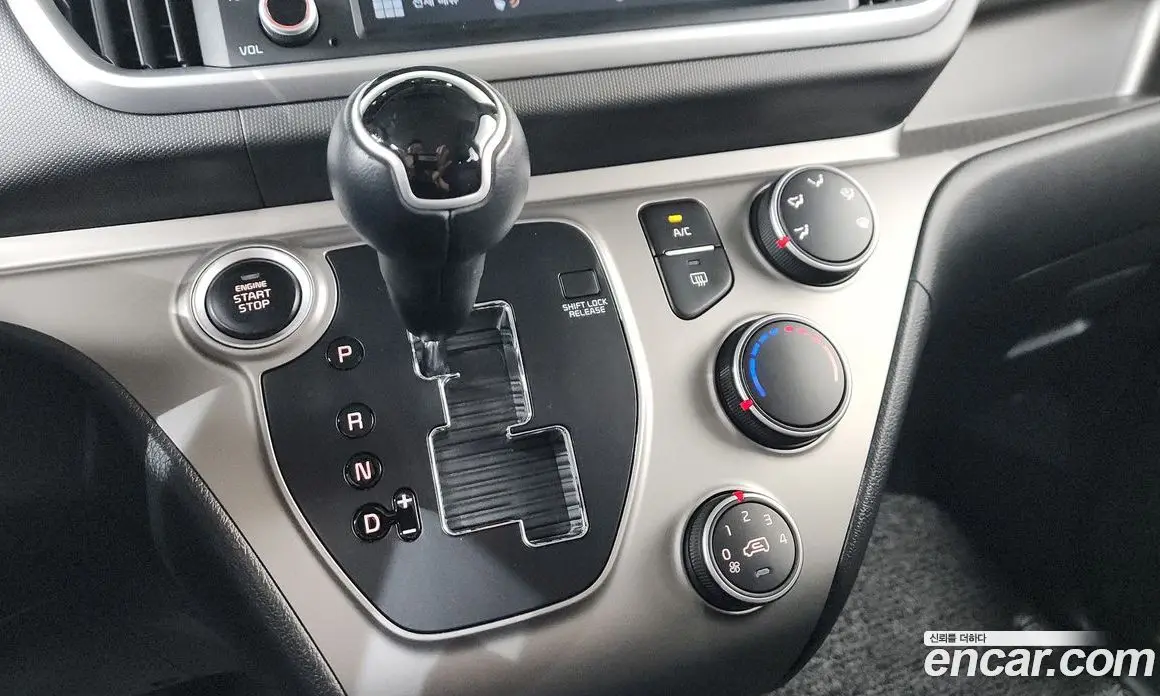 Kia Ray 2022 1.0 автомат (гидро), фото 9