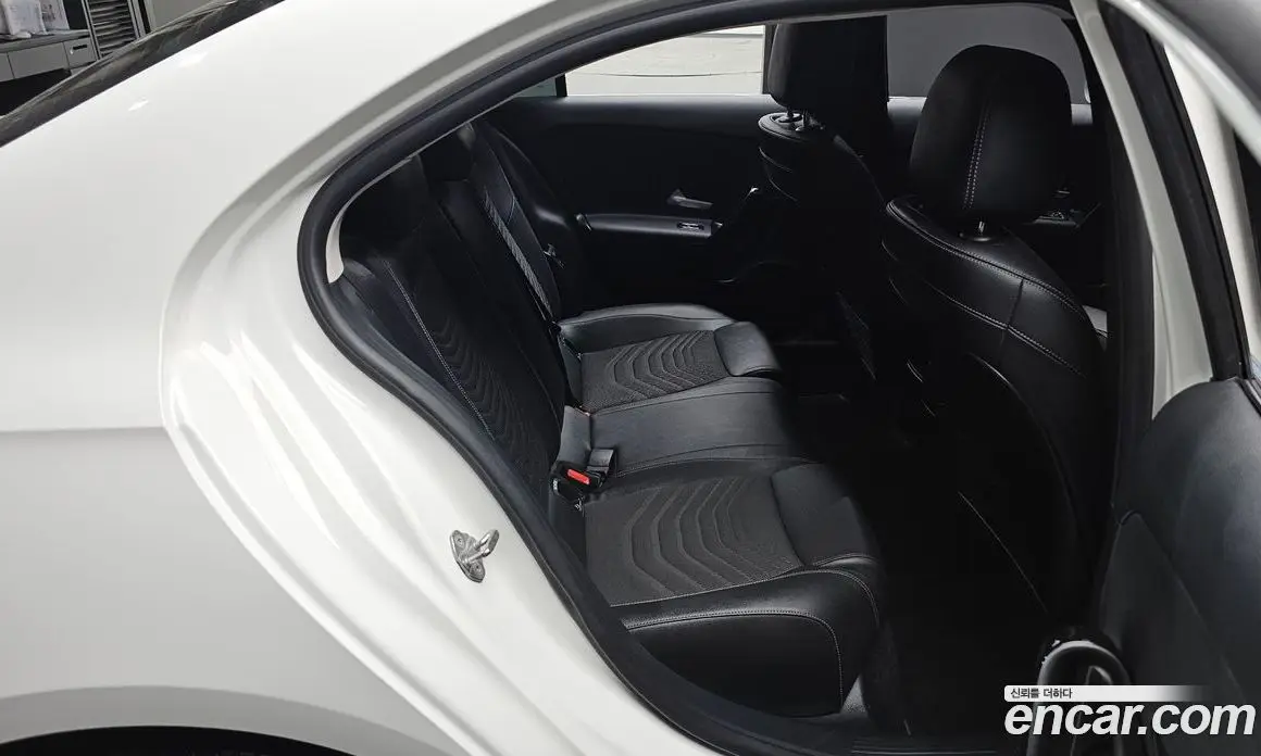 Mercedes-Benz A-Class 2020 2.0 автомат (гидро), фото 11