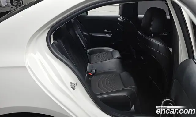 Mercedes-Benz A-Class 2020 2.0 автомат (гидро), миниатюра 11
