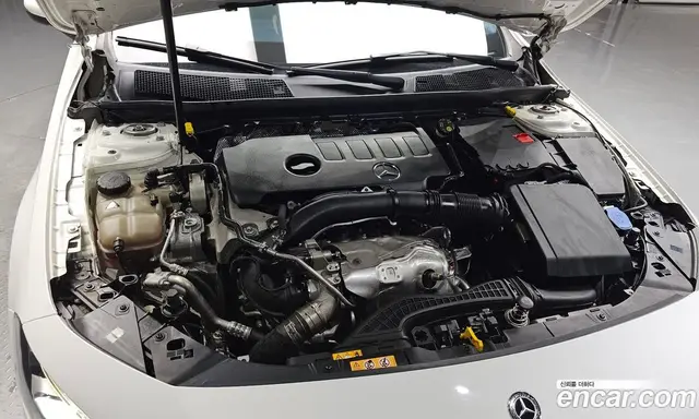 Mercedes-Benz A-Class 2020 2.0 автомат (гидро), миниатюра 6