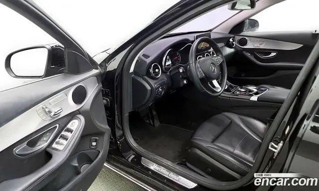 Mercedes-Benz C-Class 2017 2.0 автомат (гидро), миниатюра 10