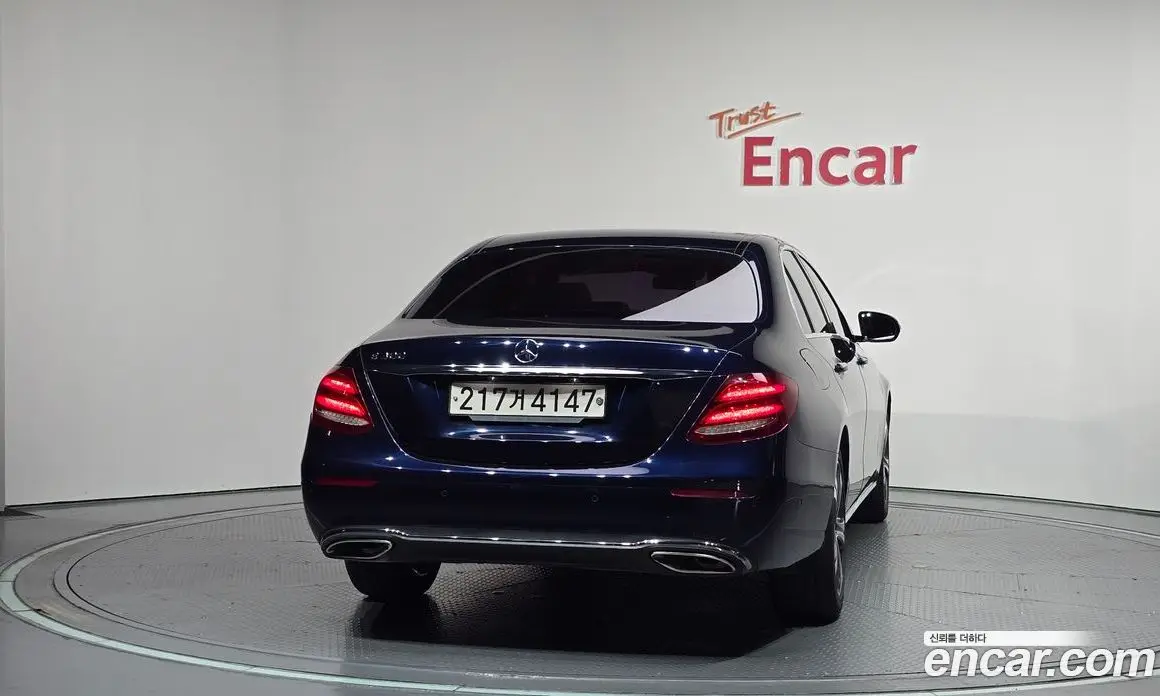 Mercedes-Benz E-Class 2018 2.0 автомат (гидро), фото 4