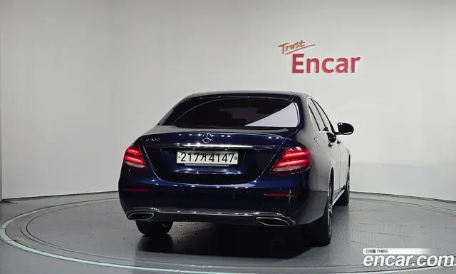 Mercedes-Benz E-Class 2018 2.0 автомат (гидро), миниатюра 4