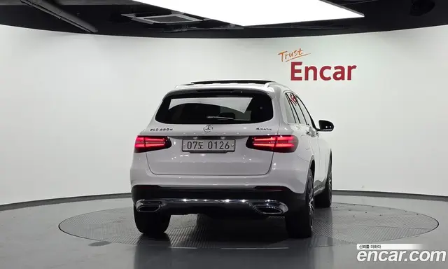 Mercedes-Benz GLC-Class 2016 2.1 автомат (гидро), миниатюра 4 Mercedes-Benz GLC-Class 2016 2.1 автомат (гидро), миниатюра 4