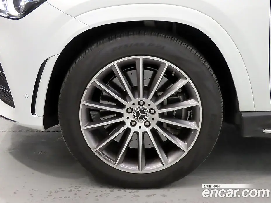 Mercedes-Benz GLE-Class 2023 3.0 автомат (гидро), фото 5 Mercedes-Benz GLE-Class 2023 3.0 автомат (гидро), фото 5