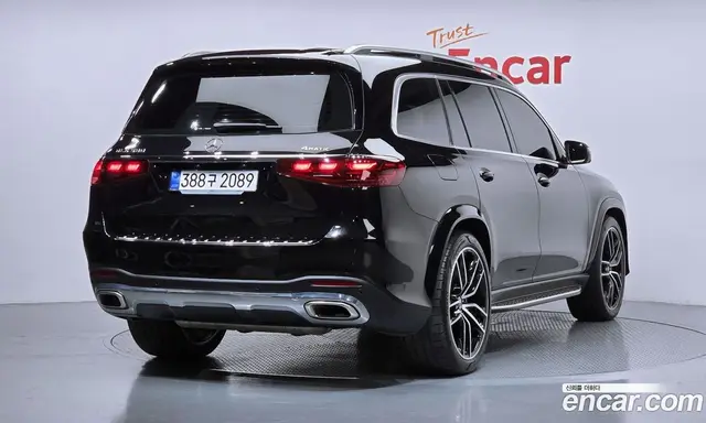 Mercedes-Benz GLS-Class 2023 4.0 автомат (гидро), миниатюра 2