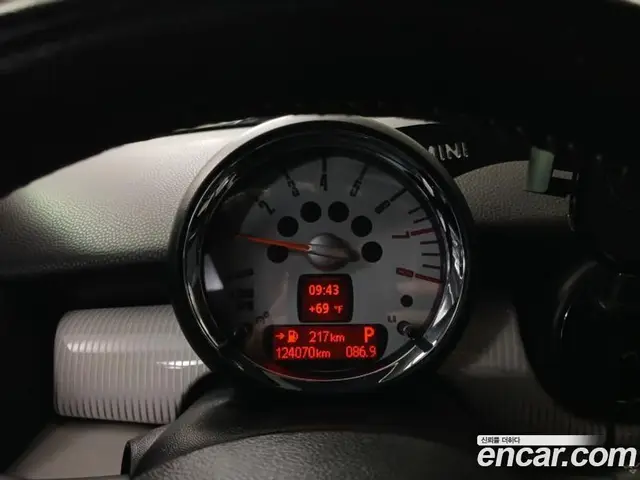 Mini Cooper 2010 1.6 автомат (гидро), миниатюра 11 Mini Cooper 2010 1.6 автомат (гидро), миниатюра 11
