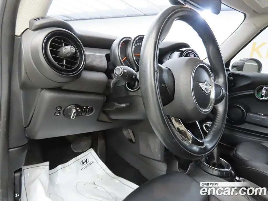 Mini Cooper 2014 1.5 автомат (гидро), фото 14 Mini Cooper 2014 1.5 автомат (гидро), фото 14