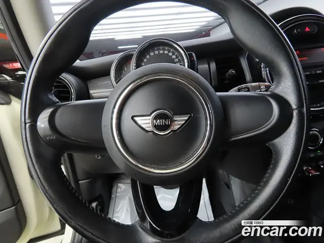Mini Cooper 2014 1.5 автомат (гидро), миниатюра 8 Mini Cooper 2014 1.5 автомат (гидро), миниатюра 8