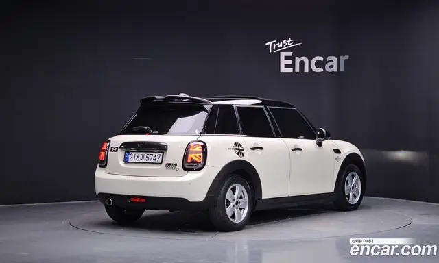 Mini Cooper 2015 1.5 автомат (гидро), миниатюра 2