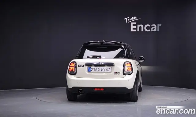 Mini Cooper 2015 1.5 автомат (гидро), миниатюра 4