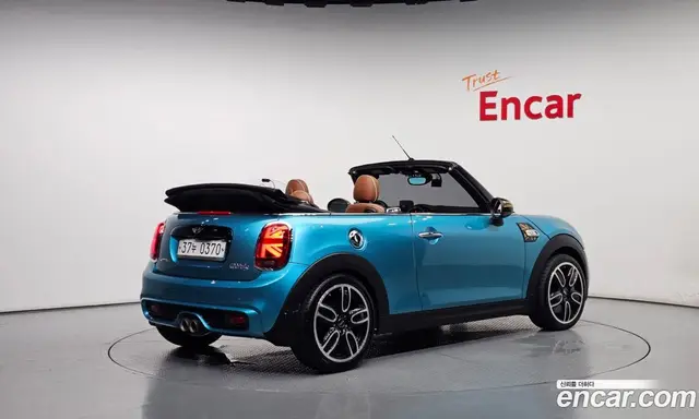 Mini Cooper Convertible 2016 2.0 автомат (гидро), миниатюра 2 Mini Cooper Convertible 2016 2.0 автомат (гидро), миниатюра 2