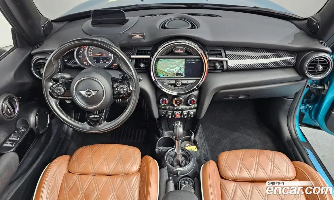 Mini Cooper Convertible 2016 2.0 автомат (гидро), фото 7 Mini Cooper Convertible 2016 2.0 автомат (гидро), фото 7