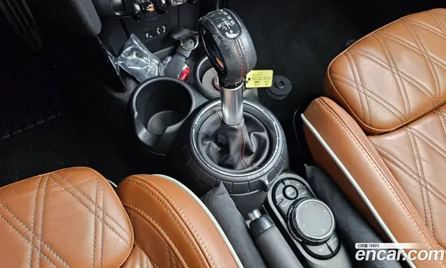 Mini Cooper Convertible 2016 2.0 автомат (гидро), миниатюра 9 Mini Cooper Convertible 2016 2.0 автомат (гидро), миниатюра 9